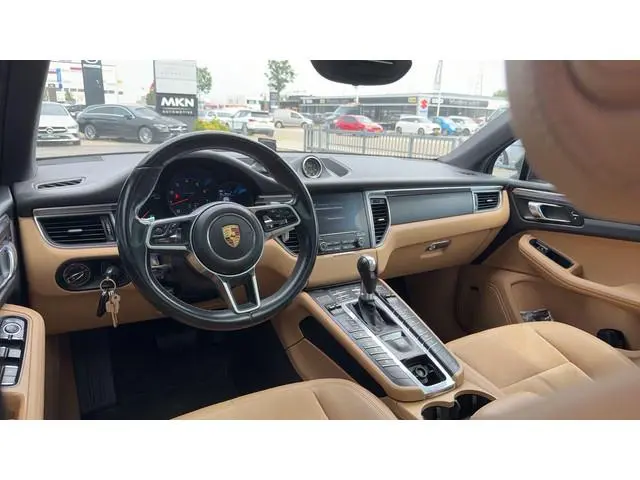 Porsche Macan 2.0 / Pano / Trekhaak / Luchtvering / Bose / Nwe Distr Ketting + Turbo
