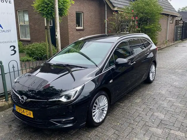 Opel Astra Sports Tourer 1.2 Elegance