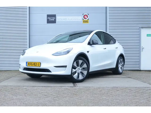 Tesla Model Y Long Range AWD 75 kWh Trekhaak, AutoPilot 3.0 Ryzen