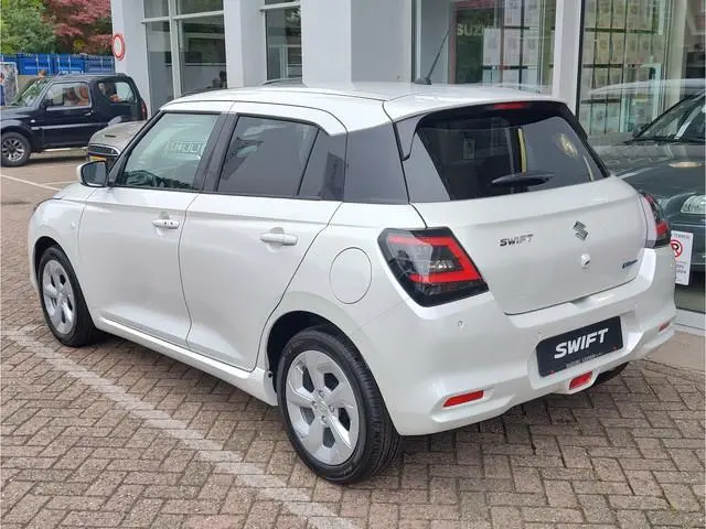 Suzuki Swift 1.2 SELECT SMART HYBRID Direct Leverbaar | Tot 10 JAAR GARANTIE! | Inclusief € 2.400,-...