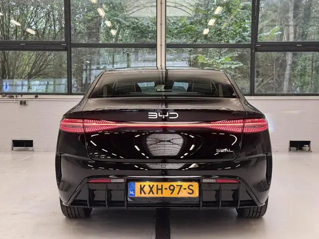 BYD SEAL