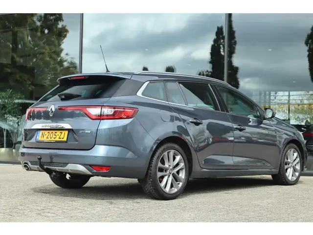 RENAULT MÉGANE ESTATE 1.5 DCI GT-LINE | NAVI | KEY-LESS | TREKHAAK | LED | BLUETOOTH | PDC