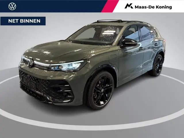 Volkswagen Tiguan 1.5 eHybrid 204pk R-Line Edition · Panoramadak · Inklap. Trekhaak · 360 Camera · L...