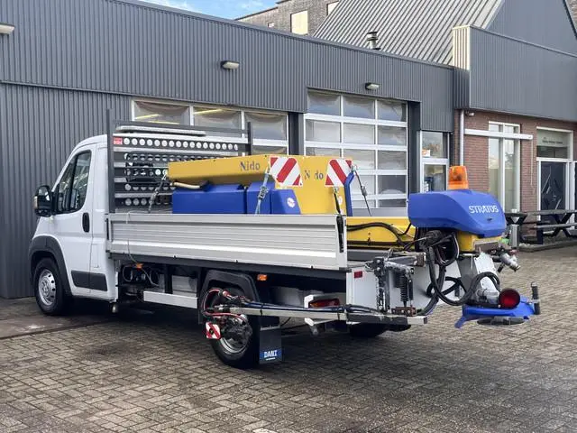 Peugeot Boxer 2.2 HDI Winterdienst Zoutstrooier Nido Open laadbak Airco Trekhaak Open laadbak Nido a...
