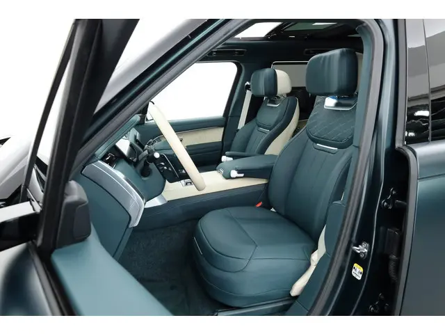 Land Rover Range Rover P550e SV PHEV | Rijklaar! | MATT Britisch Racing Green | 23'' | Pano | Entert...