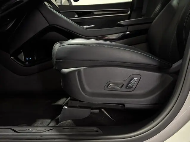 BYD SEAL U