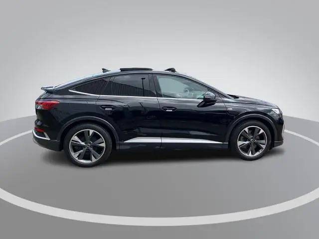 Audi Q4 Sportback e-tron 40 S Line 82kWh / 204pk · Panoramadak · Navigatie · SONOS · Camera + Parkee...