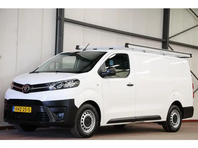 Toyota PROACE Worker 2.0 D-4D LANG L3H1 IMPERIAAL 2500KG TREKHAAK