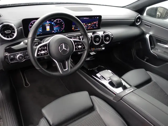 Mercedes-Benz CLA-klasse Shooting Brake 220 AMG Edition Aut- Xenon Led, CarPlay, Camera, Carbon Pakk...