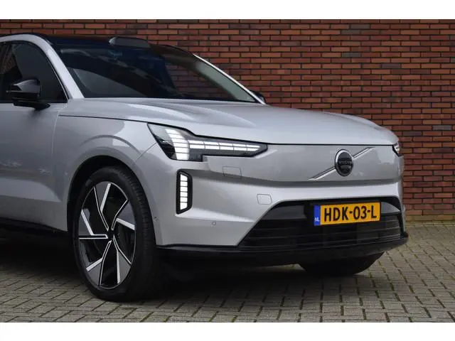 Volvo EX90 Twin Motor Performance 517PK Ultra 7p. 111 kWh | Trekhaak | Luchtvering | Climate | 22''...