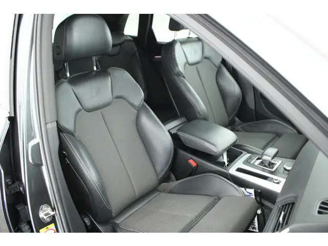 Audi Q5 35 TDI 163pk quattro 2x S-Line Led Navigatie
