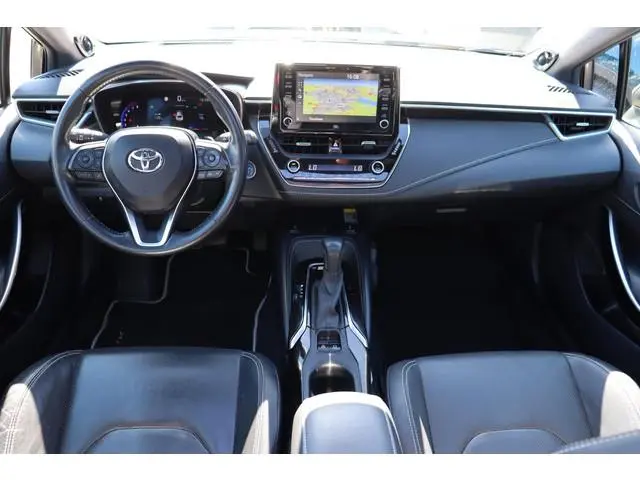 Toyota Corolla 2.0 Hybrid Premium, Trekhaak, opendak Parkeer sensoren, Head up display, JBL geluidss...