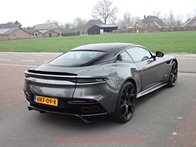 Aston Martin DBS