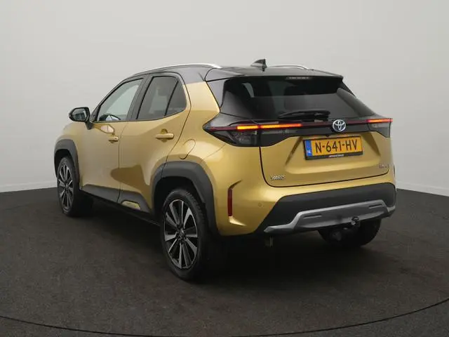 Toyota Yaris Cross 1.5 Hybrid Launch Edition - RIJKLAARPRIJS - All Seasonbanden - Achteruitrijcamera...