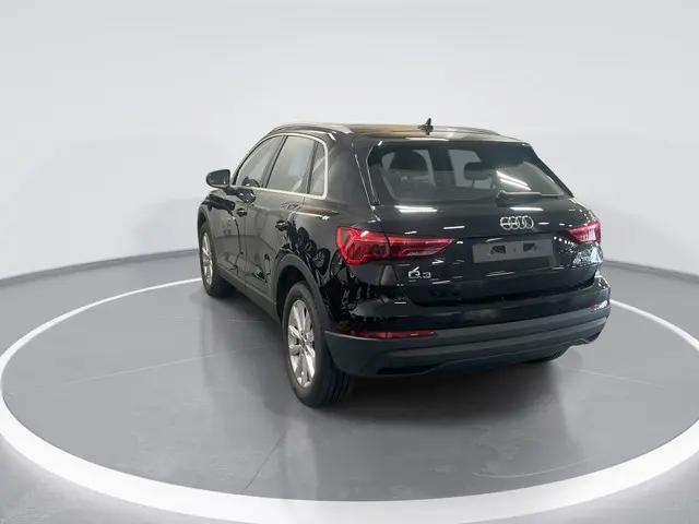 Audi Q3 45 TFSIe 245pk S-tronic Advanced Edition · Camera · Apple/Android Car Play · P-Sensoren · El...