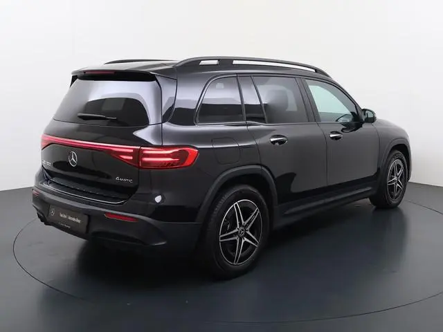 Mercedes-Benz EQB 300 4MATIC AMG Line 71 kWh | Burmester HUD Memory Keyless