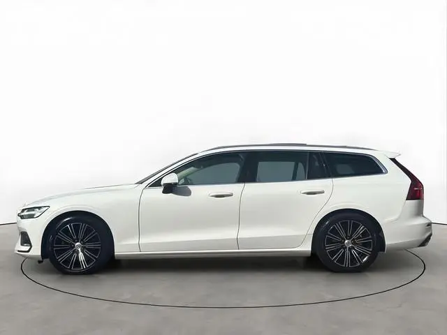 Volvo V60 2.0 T5 250PK Inscription Pano Head-UP Trekhaak