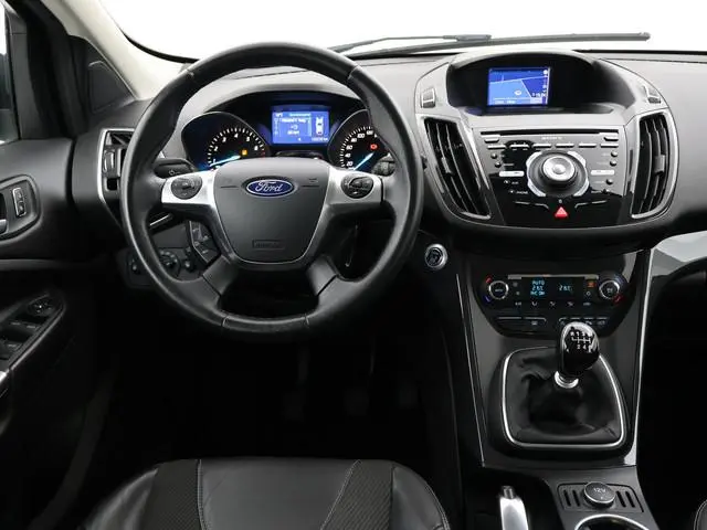 Ford Kuga 1.5 150 PK TITANIUM + TREKHAAK | CAMERA | ELEKTRISCHE KLEP | DAB | NAVIGATIE