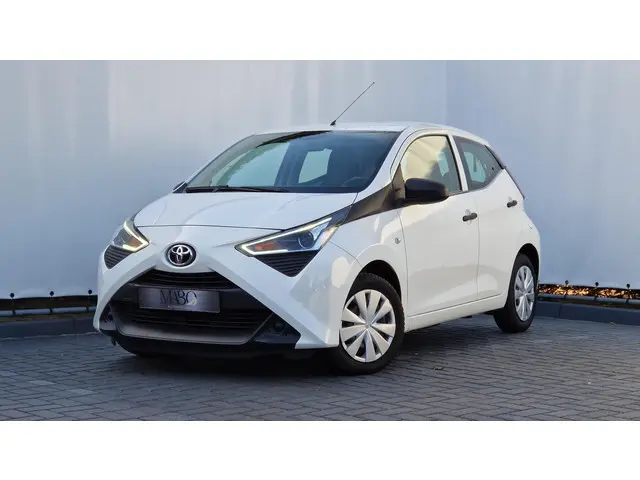 Toyota Aygo 1.0 VVT-i x-fun in supernette staat | Faceliftmodel | Bluetooth
