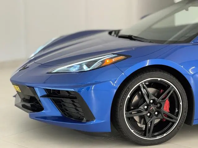 Corvette C8