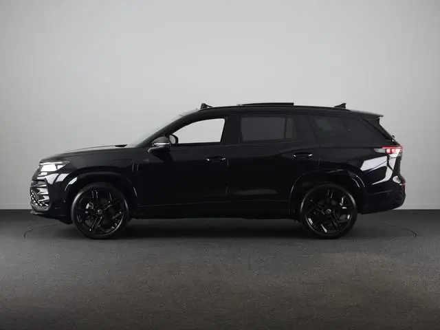 Volkswagen Tayron R-Line Edition 1.5 eHybrid 200 kW / 272 PK SUV 6 v Head-Up Display | Panoramadak |...