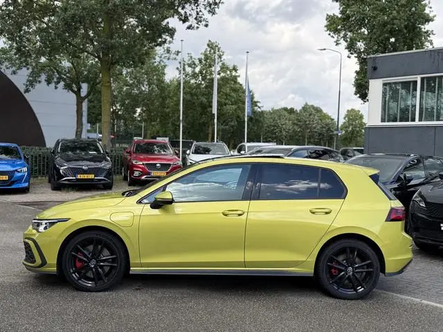 Volkswagen Golf 1.4 eHybrid GTE VAN: 27.900,- VOOR: 25.877,- UW WKVOORDEEL: 2.023,- | PHEV 245PK | 3...