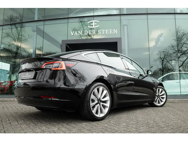 Tesla Model 3 Standard RWD Plus 60 kWh Panorama | NL Auto
