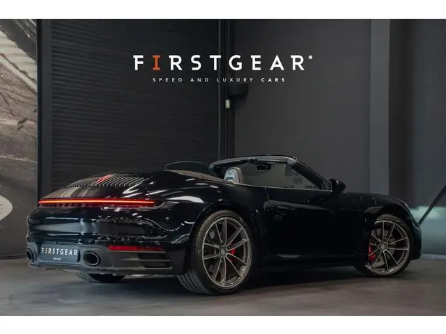Porsche 911 Cabrio 3.0 Carrera 4S *BOSE / Vierwielbesturing / Stoelventilatie / Sport-uitlaat / 18-W...