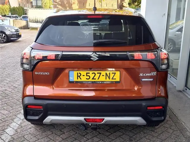 Suzuki S-Cross