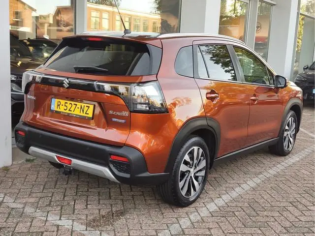 Suzuki S-Cross