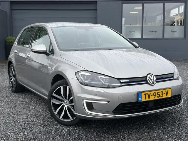Volkswagen e-Golf e-Golf SOH 88.21% l 2e Eigenaar l Carplay l Navi l Stoelverw l Clima l Cruise l Lm...