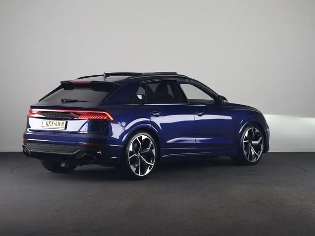 Audi RSQ8