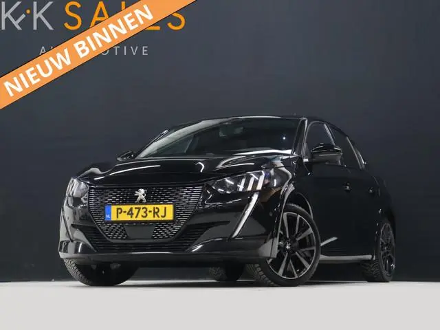 Peugeot 208 1.2 GT Pack [PANORAMADAK, CAMERA, APPLE CARPLAY, TREKHAAK, ANDROID, PDC, STOELVERWARMING...