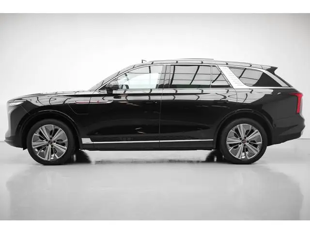 Hongqi E-HS9