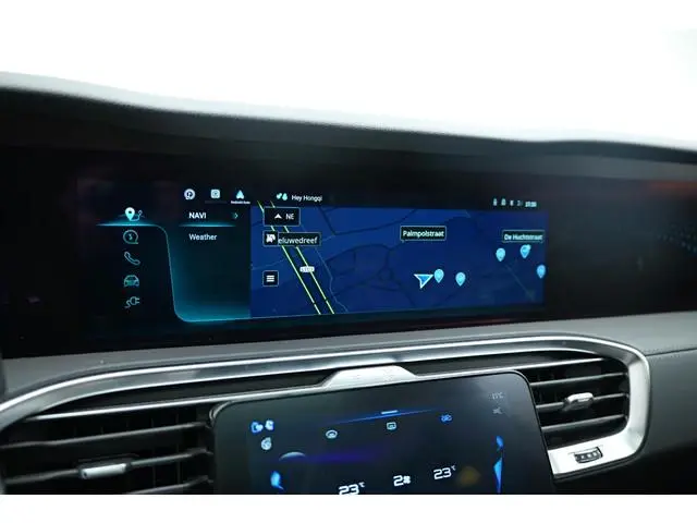Hongqi E-HS9