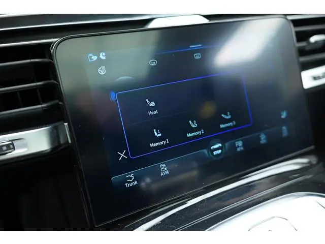 Hongqi E-HS9