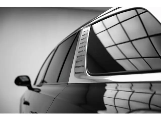 Hongqi E-HS9