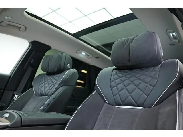 Hongqi E-HS9