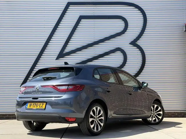 Renault Mégane 1.2 TCe Limited 2e Eigenaar|Carplay|D-riem vv in 2024|PDC|Clima|Cruise|APK tot 01-202...