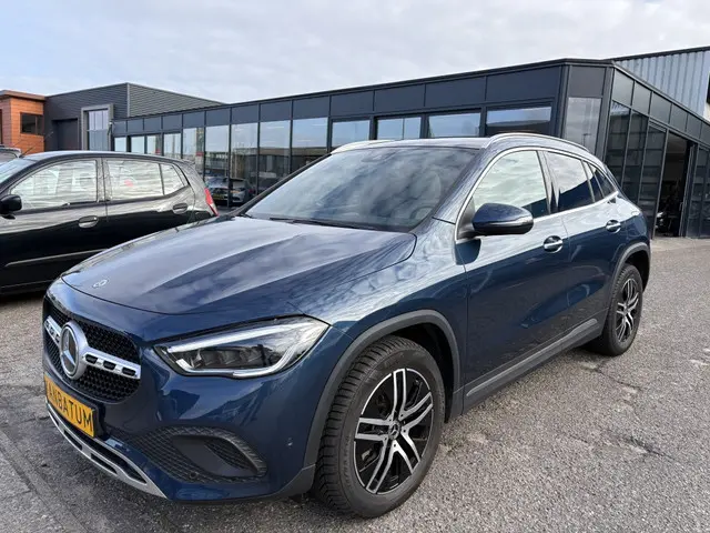 Mercedes-benz GLA-klasse 250 e Business Solution Luxery Limited