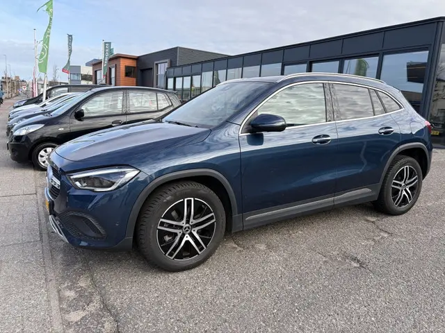 Mercedes-benz GLA-klasse 250 e Business Solution Luxery Limited