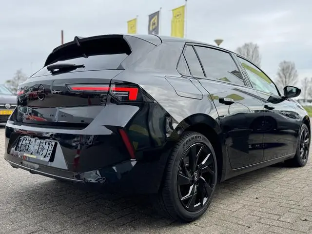 Opel Astra 1.2 Turbo GS Geheel rijklaar ! Incl. 12 M garantie | 1e eigenaar | Stoel en stuurverwarmi...