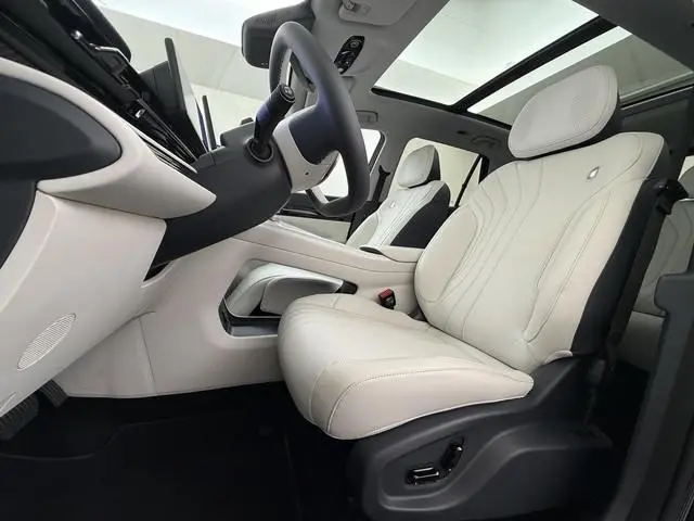 Geely E5