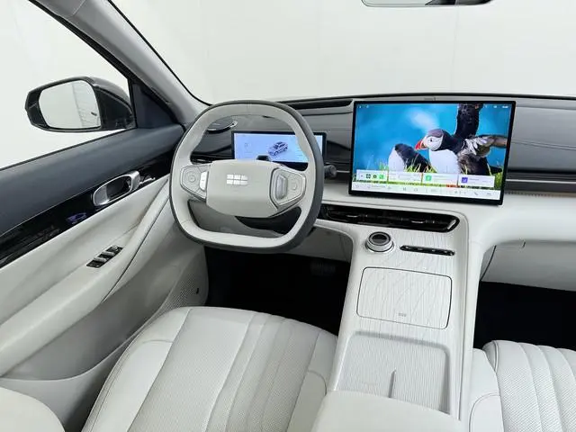 Geely E5