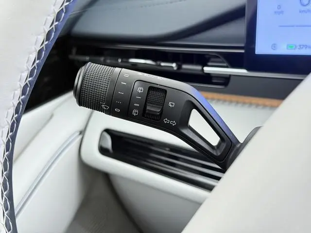 Geely E5