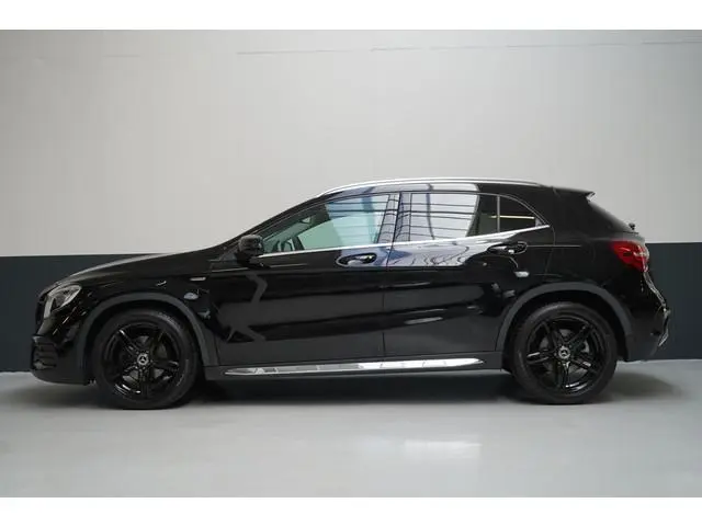 Mercedes-Benz GLA-klasse 200 Premium Plus AMG pakket | Leder | Sportstoelen | Camera | Navigatie | U...