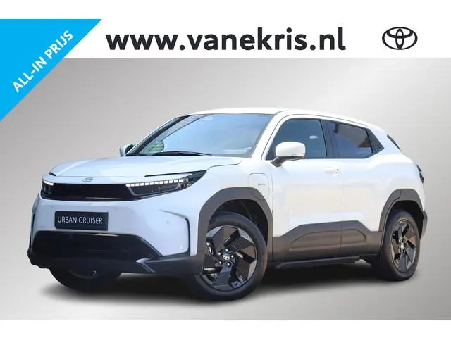 Toyota Urban Cruiser Dynamic 61 kWh , Nieuw en direct leverbaar met €3.000 inruilvoordeel