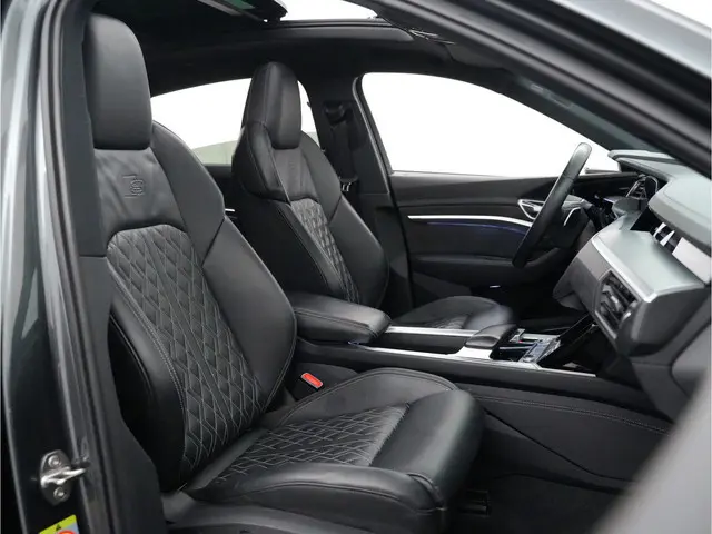 Audi e-tron Sportback 55 quattro 408pk RS edition Black optic SOH 92%, RS Design Interieur, Bang Olu...