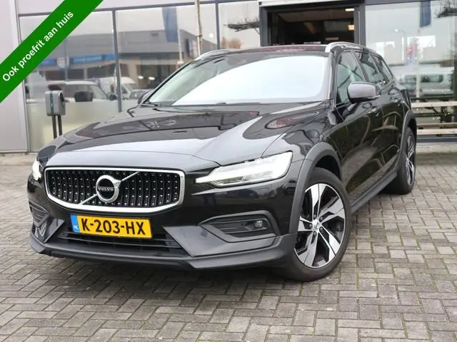 Volvo V60 Cross Country 2.0 B5 AWD  Pro NAVI ADAP CRUISE
