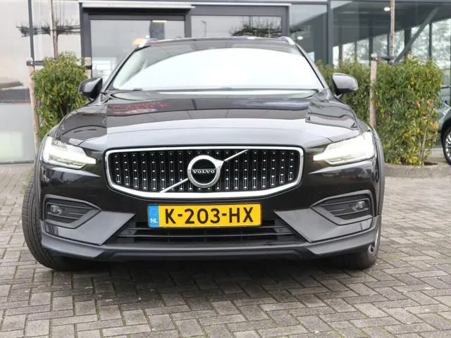 Volvo V60 Cross Country 2.0 B5 AWD  Pro NAVI ADAP CRUISE